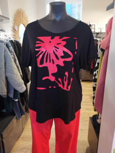 Tee-shirt fleur rouge