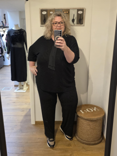 Blouse noire texturée