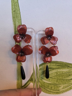 Longues boucles fleurs