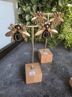 Boucles abeilles noires