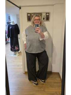 Pull sans manches ajouré