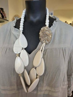 Grand collier crème